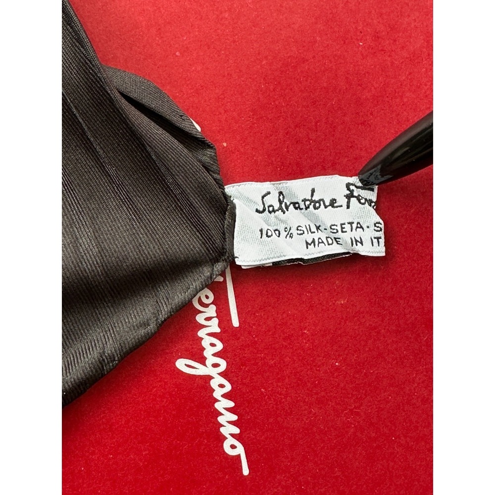 Salvatore Ferragamo Pleated Leopard Jungle Print Silk Scarf - Picture 6 of 6